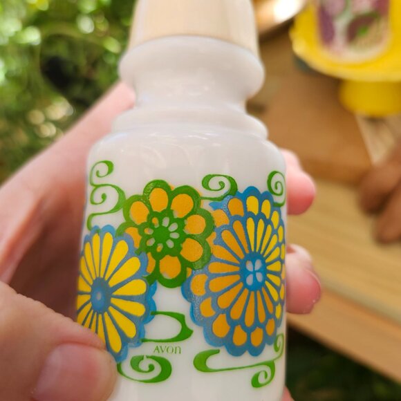 Vintage 1960's Avon Milk Glass Shakers with Colorful Mod Floral Pattern - Picture 8 of 11